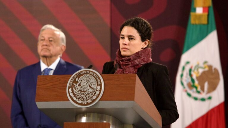 Luisa-Maria-Alcalde-y-AMLO