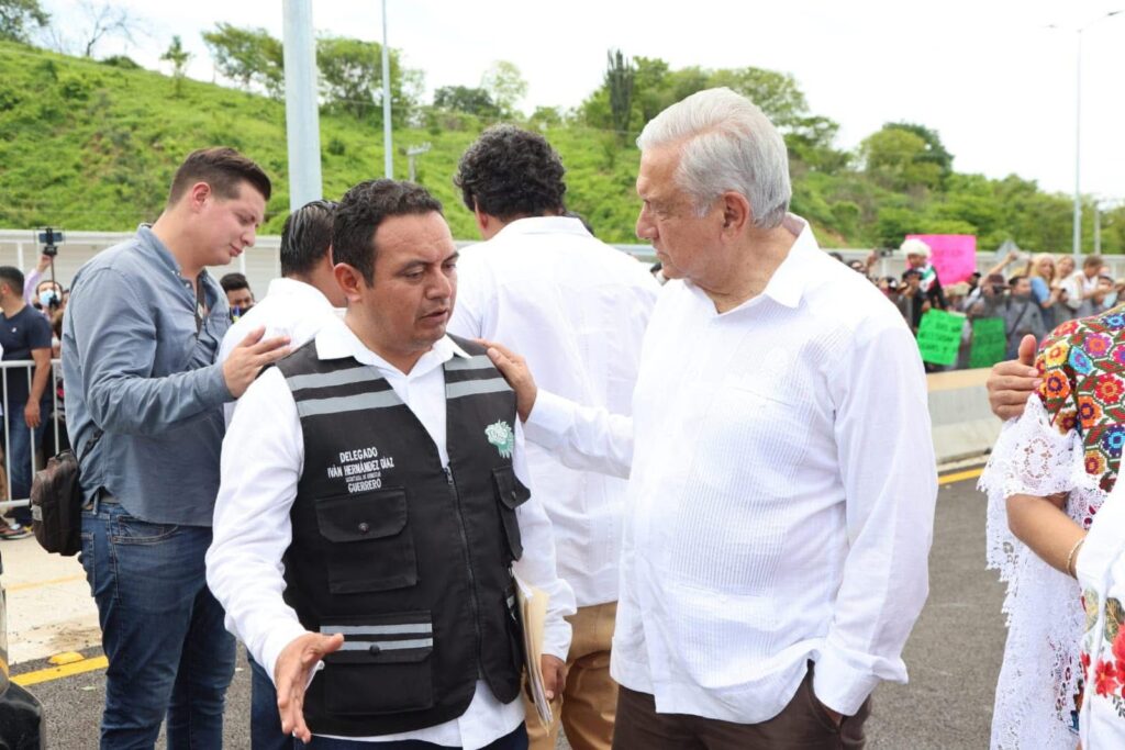 ivan_amlo_1640