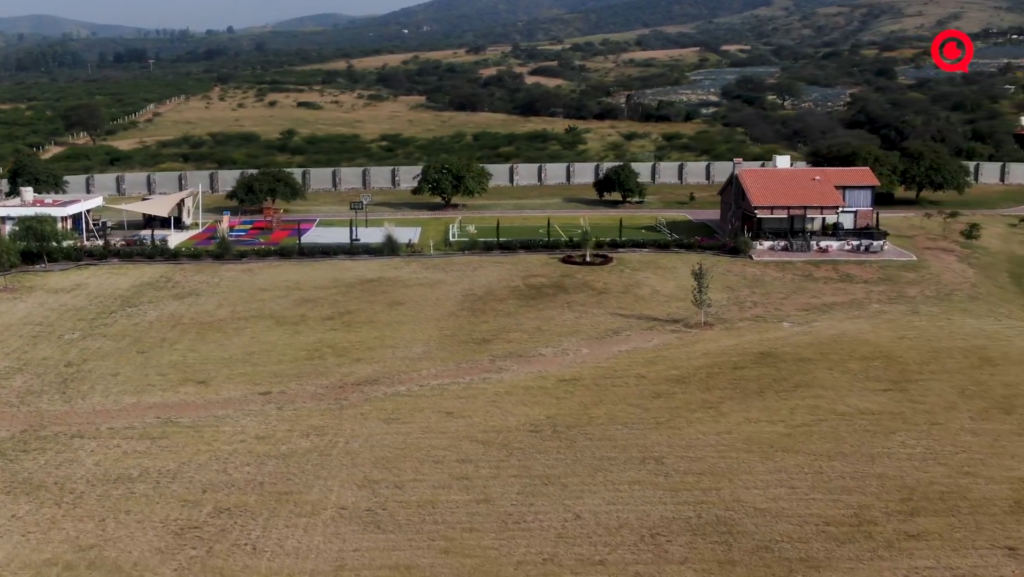 39349f4a0c70439199a957a93202a28c