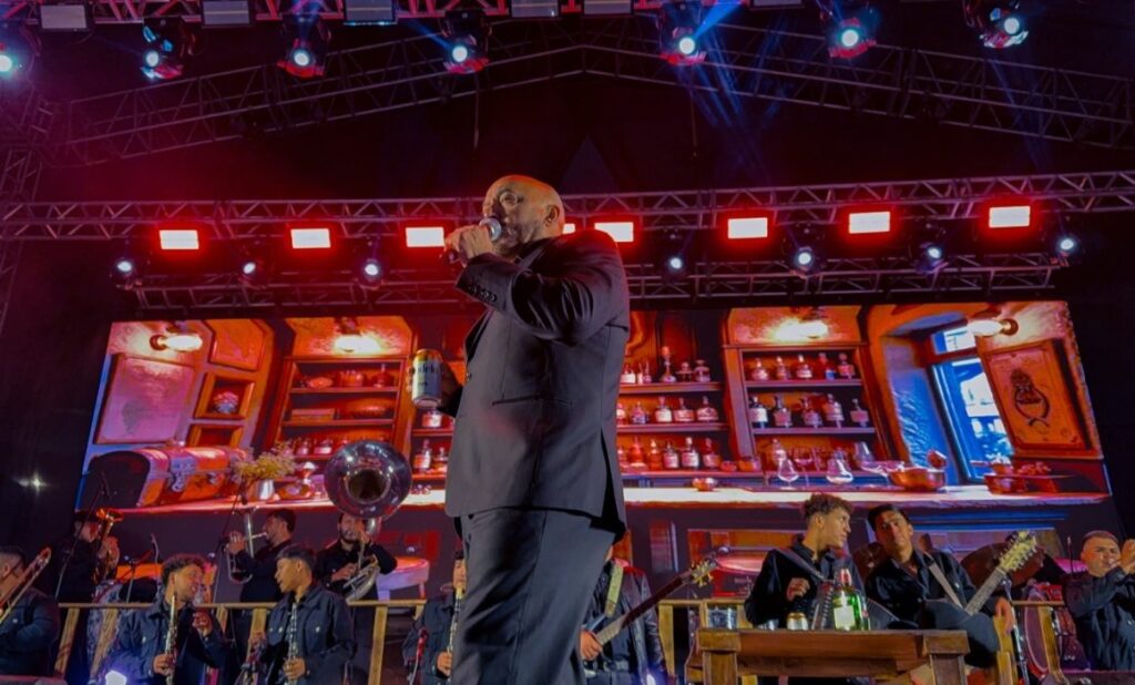 6134325fbfd34a85802e73c781559557