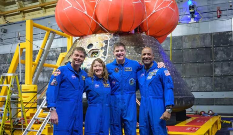 5d96cce3476043a9b94881303b8ede38