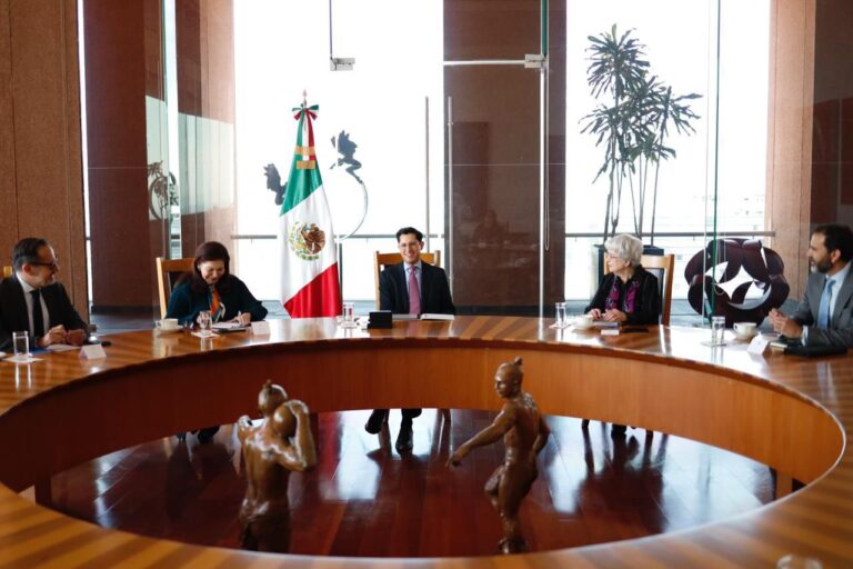 702399d0bdfb417c8f1233e13ec03545